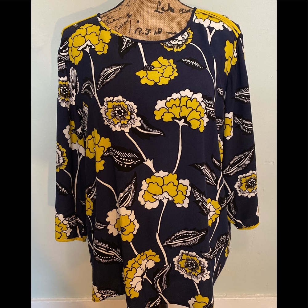 Boden 3/4 sleeves Navy Floral Blouse size 18 XL